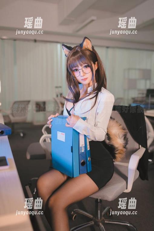樱井宁宁 樱井宁宁的写真—原图里的芙莉莲好像被我给葬送了…