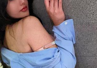 微密圈 – 水蜜桃米米的女孩作品来啦！下载需在快乐和尴尬之间找到平衡哦！