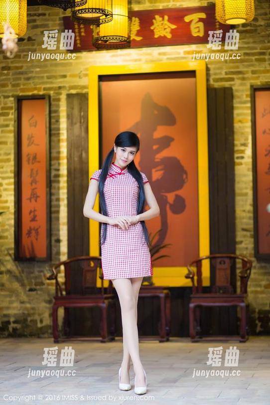 爱蜜社-张思允 爱蜜社 - 张思允的职业装里藏着啥:无圣光、原图风格让你直想给秘诀加个“免费”。