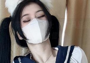 微密圈 – 黑色吊带里的猪饲料：混搭风里我只想要放心拍照的自信！