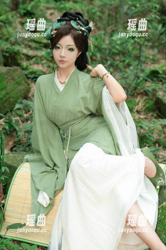 玉汇yuuhui 玉汇yuuhui的白丝网盘:你的绝美收藏合集,各种姿态等你来翻牌!