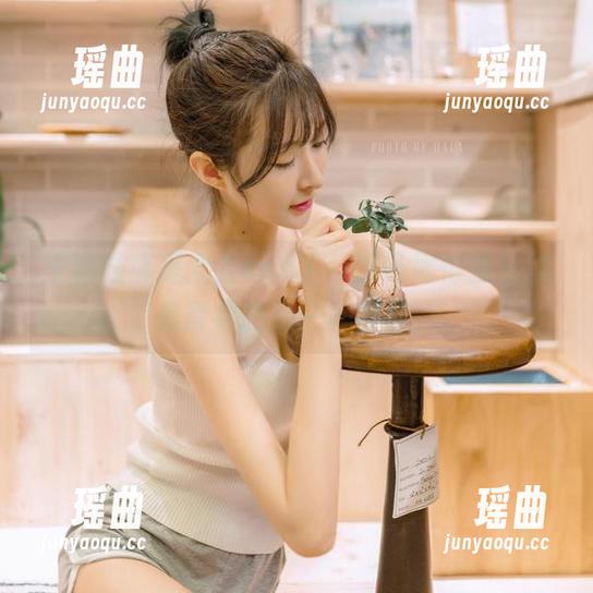 王羽杉 王羽杉真是太会cos了,双马尾体操服就是青春的另一种展现!