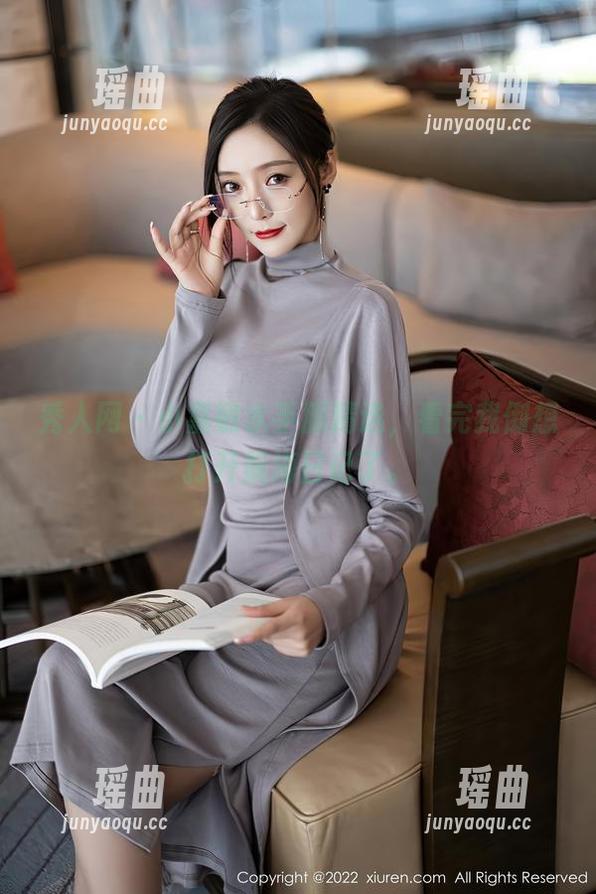 秀人网 - 小嘉敏水手服精选，看完我倒想打开航海日记了。