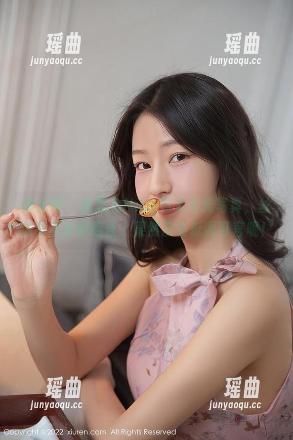 秀人网-张思允Nice 秀人网 - 张思允Nice的无圣光写真,丝袜和美臀的组合,果然没有低调可言呢!