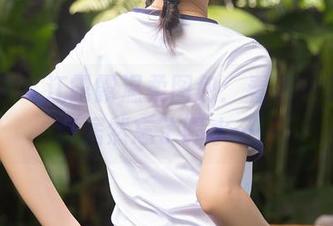 秀人网 – 江露露温柔图包：看了一会儿，我居然忘了喝水……