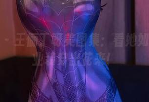 秀人网 – 王俪丁呀美图集：看她如何把职业装穿出花来！
