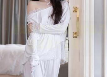 秀人网 – 璀灿的裸足作品，定制灵感来源，猜猜是什么呢？