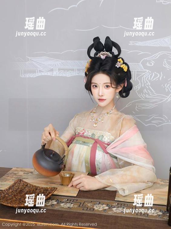 秀人网-糯美子Mini 秀人网 - 看糯美子Mini的长腿套图,差点忘了自己在干嘛。