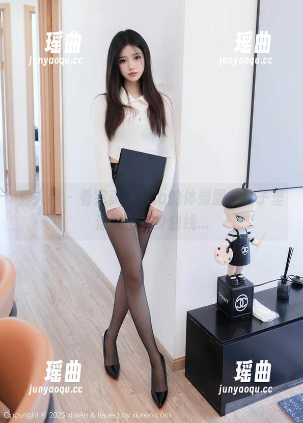 秀人网-美七Mia 秀人网 - 看完美七Mia的体操服,脑子里浮现出一身曲线...