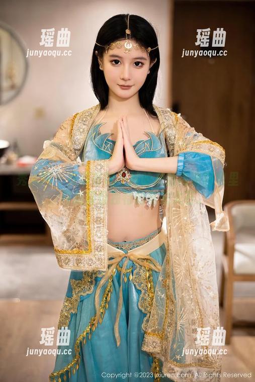 秀人网-菲菲吃不胖 秀人网 - 在菲菲吃不胖的灰丝高清图包里,寻找那份独特的电光火石。