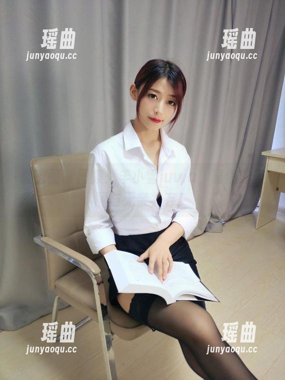 羊小雪juvia 微密圈 - 图集:羊小雪juvia,瑜伽的美丽与无奈共存!