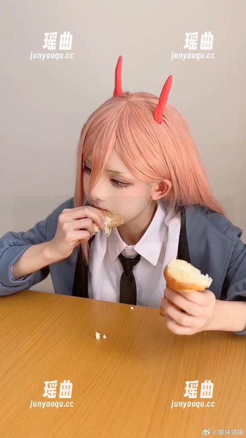 腥味猫罐 私拍冒险:腥味猫罐在星穹铁道上的不可思议之旅,美图嘻嘻!