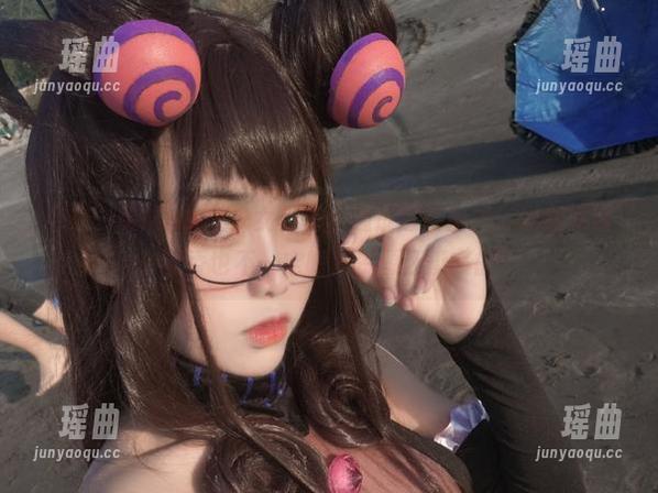 芊川一笑MNK 芊川一笑MNK的少女与花:通过这些图片,好像闻到了花香也不一定吧。资源还挺多的。