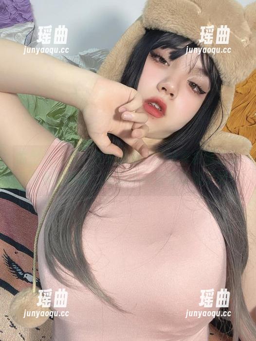 葱油饼er 微密圈 - 哇,这组合集,学妹真会抓住每个镜头的视线,葱油饼er也得吃醋了吧!