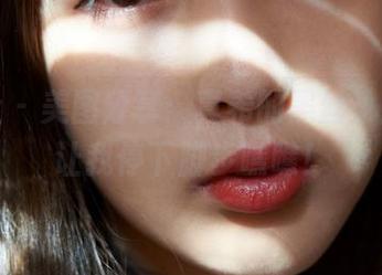 蜜桃社 – 美图分享：真希的黑丝，居然能让我停下脚步瞧瞧！