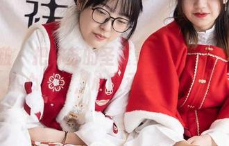 袜啵啵 – 把苏苏的圣诞美图合集扔进你的小心脏里，心脏承受得了吗？