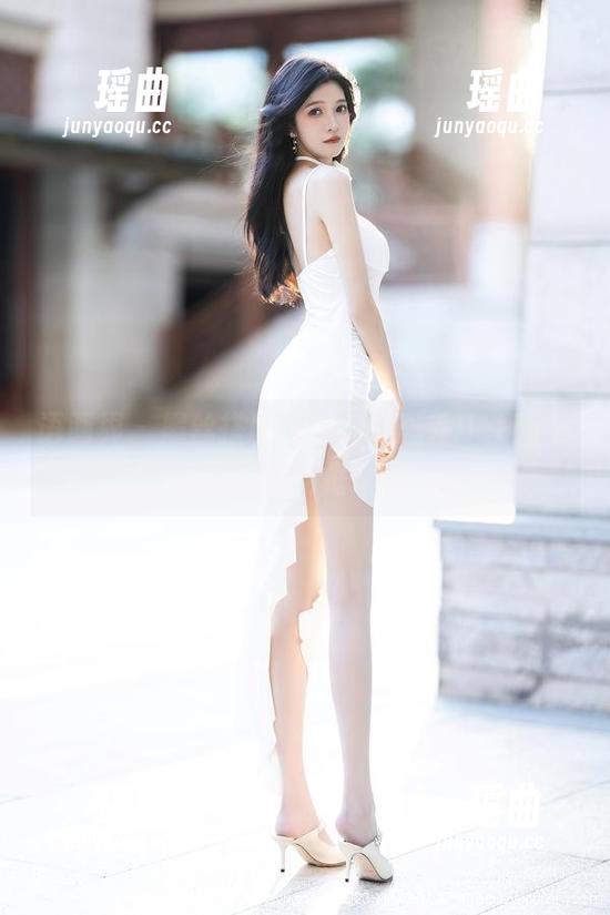 语画界 - 黑丝搭配旗袍，周思乔Betty美图中的同框娇姿
