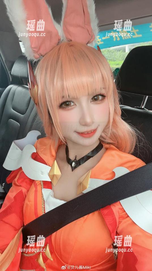 贝儿酱Miki 谁能抗拒贝儿酱Miki的棉袜图包呢?想和袜子交换个祝福