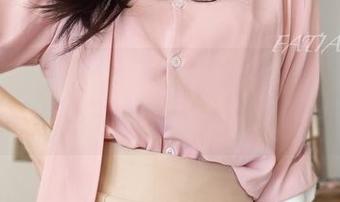 猫系列美图已经上线，但你看过迷之呆梨的自撮写真吗？不服来战！