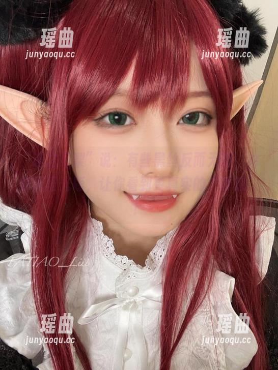 迷之呆梨 “迷之呆梨”说:有些黑丝反而无趣,给你无圣光版,让你看到更真实的“诱惑”!