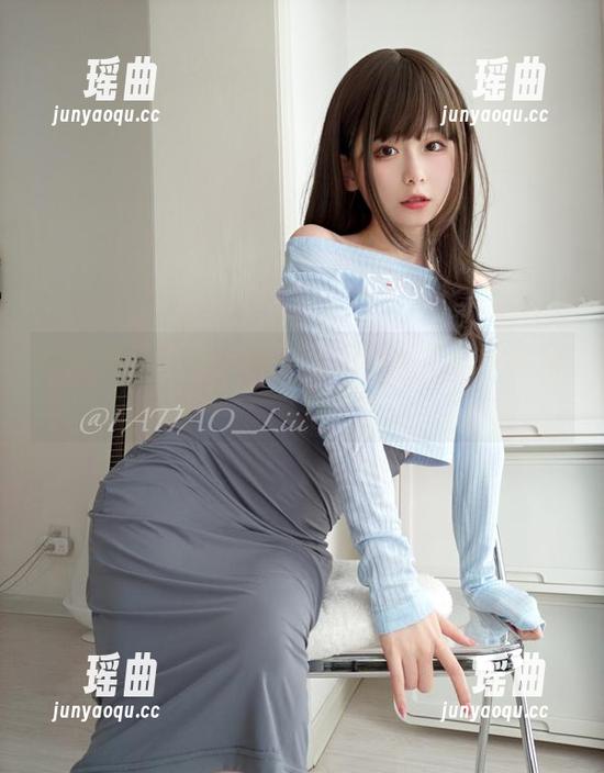 迷之呆梨 职场求生指南:迷之呆梨的私拍职业装摸索之旅!