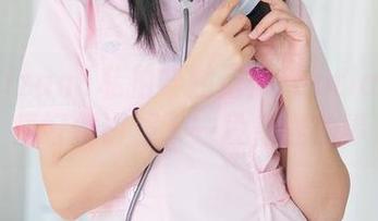 铭铭kizami私拍穿越记：fantia7月合集好像讲述了一段奇怪的事