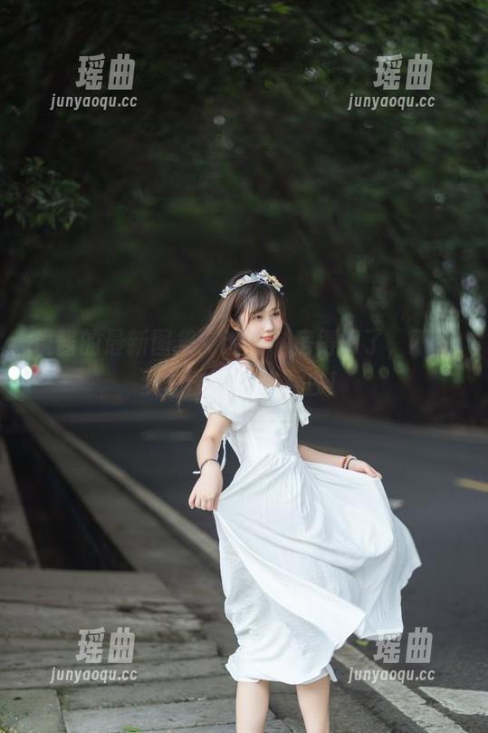 镜酱 镜酱的最新图集:谁说私房得明了,不知梦总能让人陷下去!