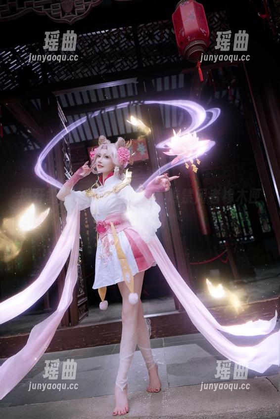 露儿大魔王 揭开露儿大魔王的写真,瞧禁闭者橡木匣里的玄机!