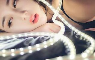 青豆客 – 吕梦玉的内衣套图，这件无圣光特制的款式，简直是一种对美的挑战啊！