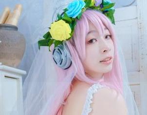韶陌陌泳装——这不是一个简单的cos图集吗？