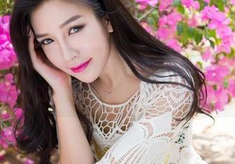 魅妍社 – 如梦似幻的泳衣，下载大奶昔Kyra的写真集吧，不会后悔！