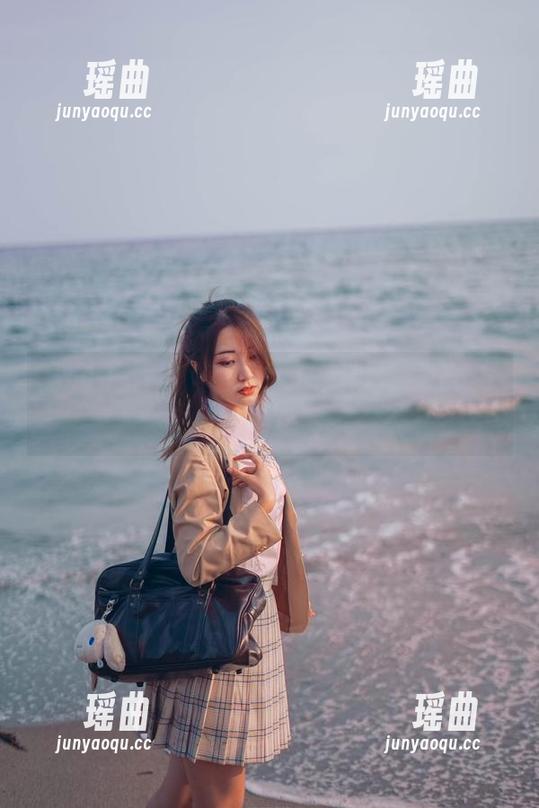 黑川 黑川的图包:年上彼女的婚纱秀,让人小心心砰砰跳。